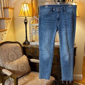 White House Black Market Blue Jeans Sz 4